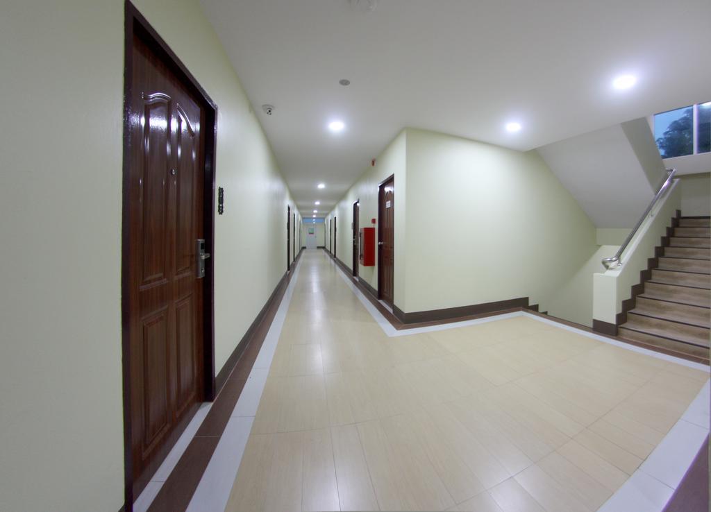 Central Park Hotel Синг Бури Екстериор снимка