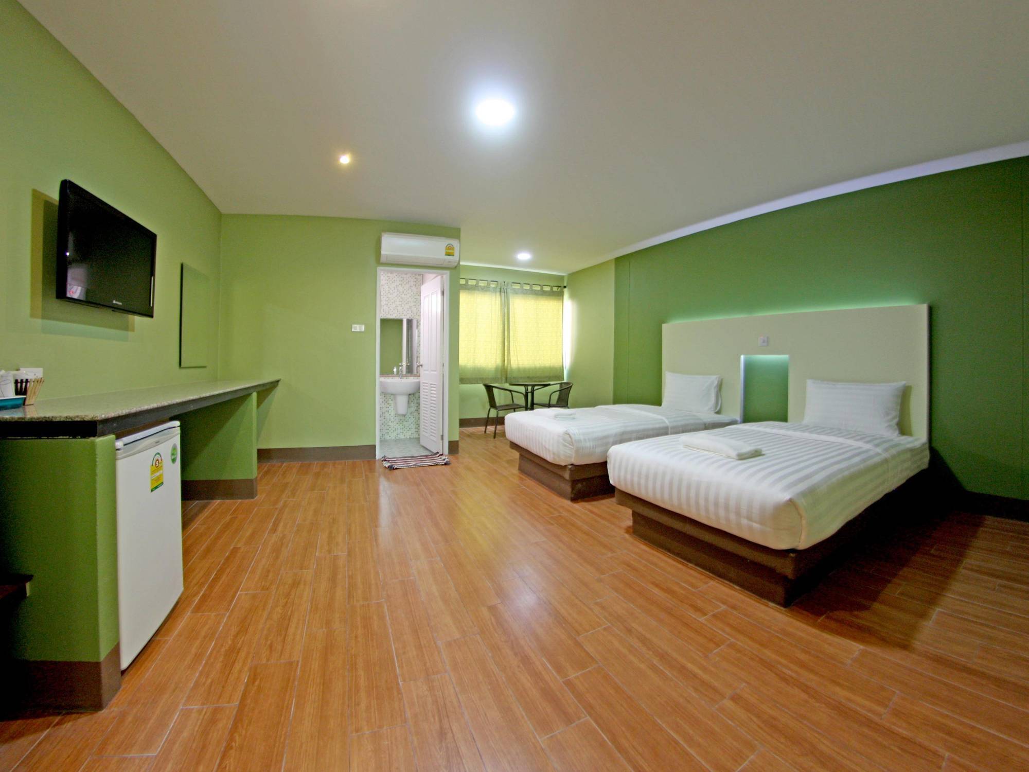 Central Park Hotel Синг Бури Екстериор снимка